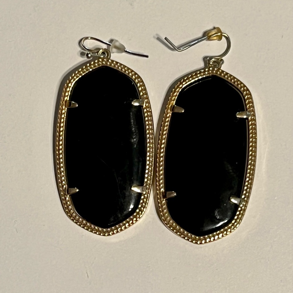 Kendra Scott Earrings (large)